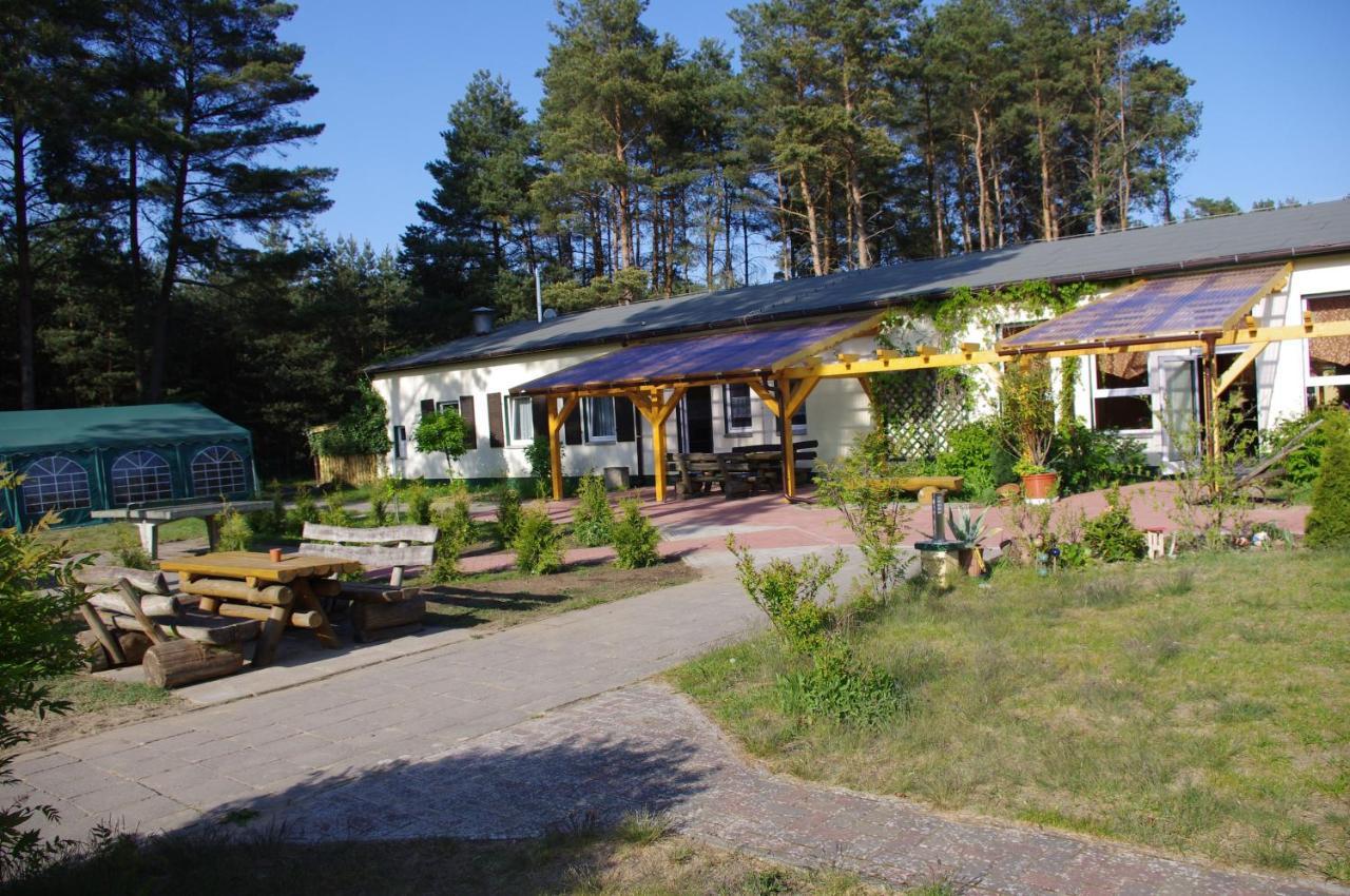 Waldhaus Am Ferienpark Mirow Exterior foto